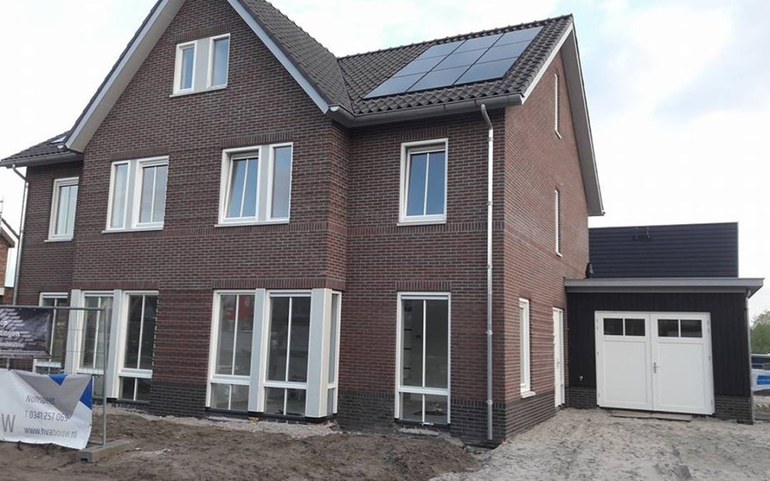 Metselwerk twee-onder-één-kap woning Nunspeet